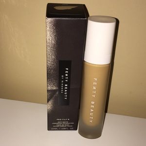 Fenty Beauty Pro Filt’r soft matte foundation